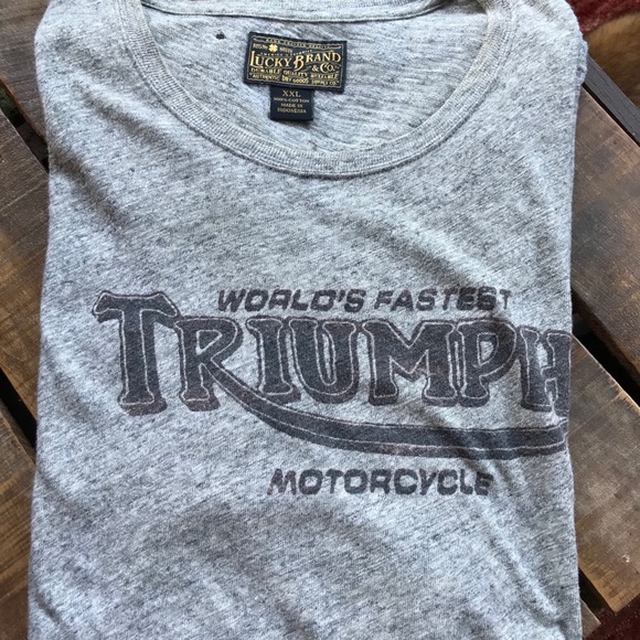 Distressed Triumph Tshirt super soft - Picture 2 of 6